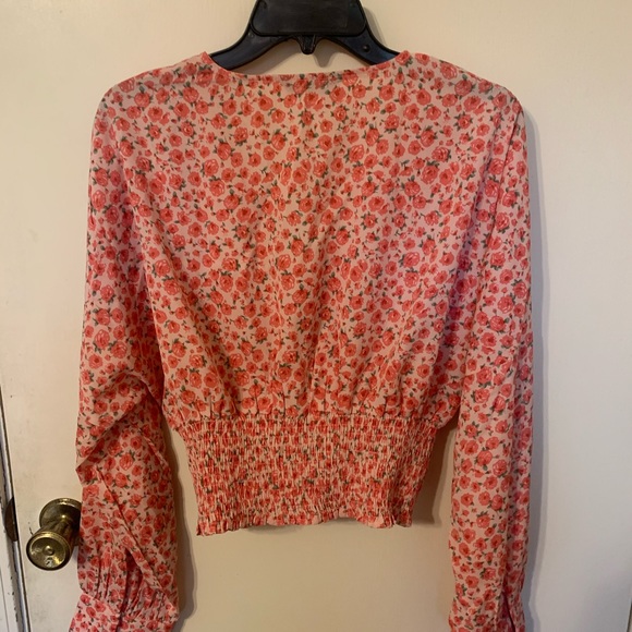 Floral Top - Picture 4 of 4